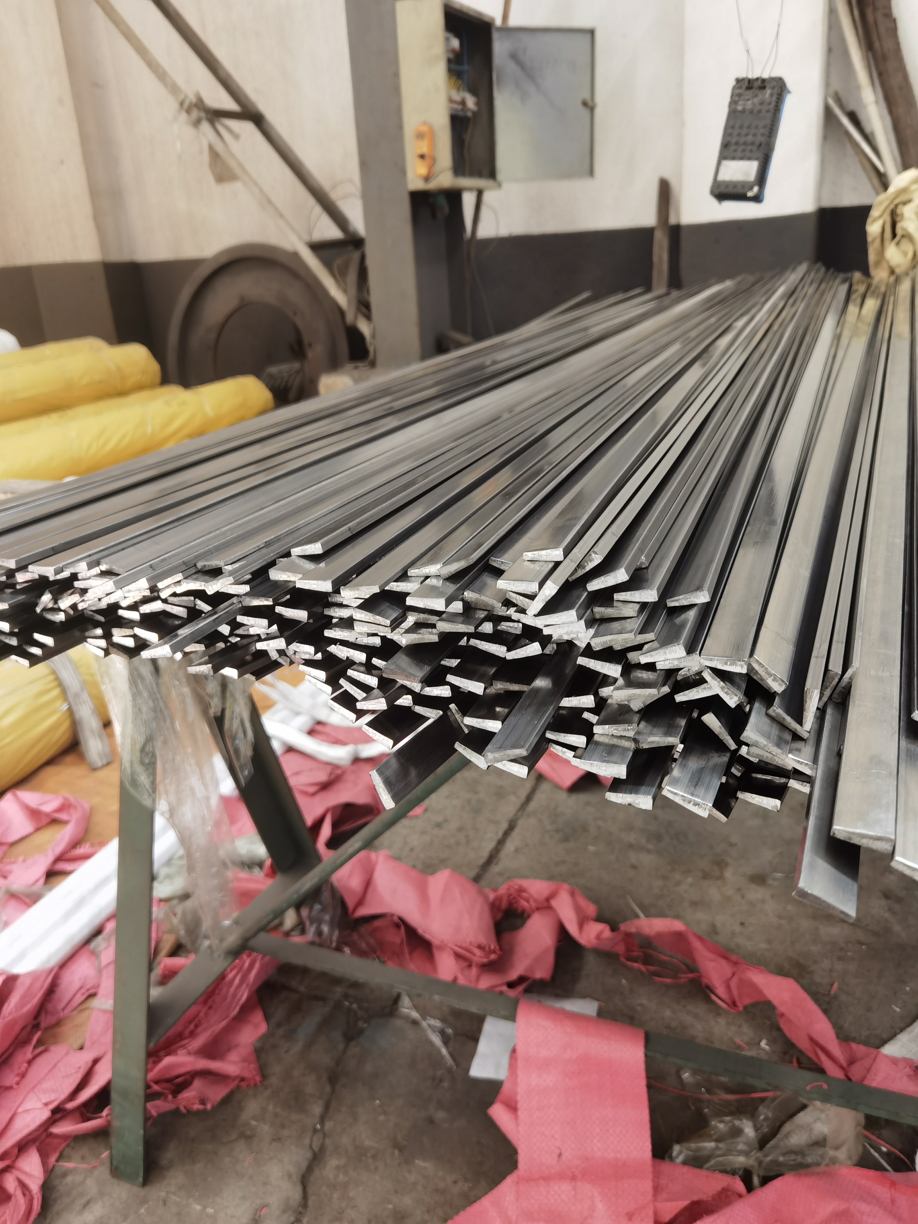 换热器用冷拉不锈钢异型材201 304 316L 2205 2507 630 904l 625等不锈钢及镍基高温合金